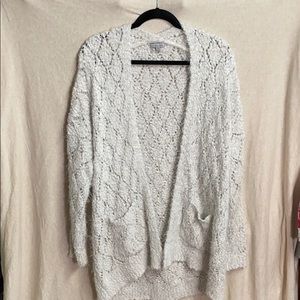 SOLD✨ White fluffy cardigan